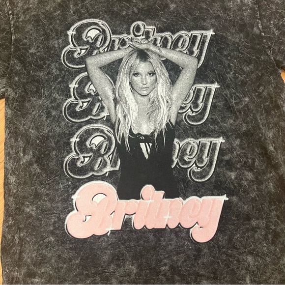 Britney Spears Graphic T Shirt - Picture 5 of 9